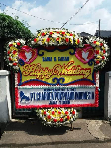 Karangan Bunga Pernikahan [lokasi]